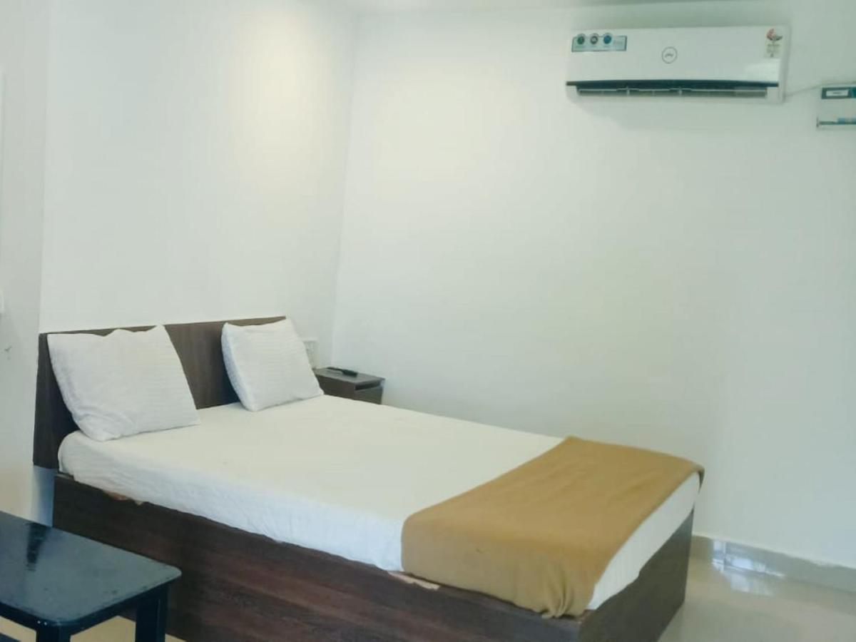 Olive - Spacious 7 Bhk Ac With 1 Acre Garden, Swimming Pool And Outdoor Games *